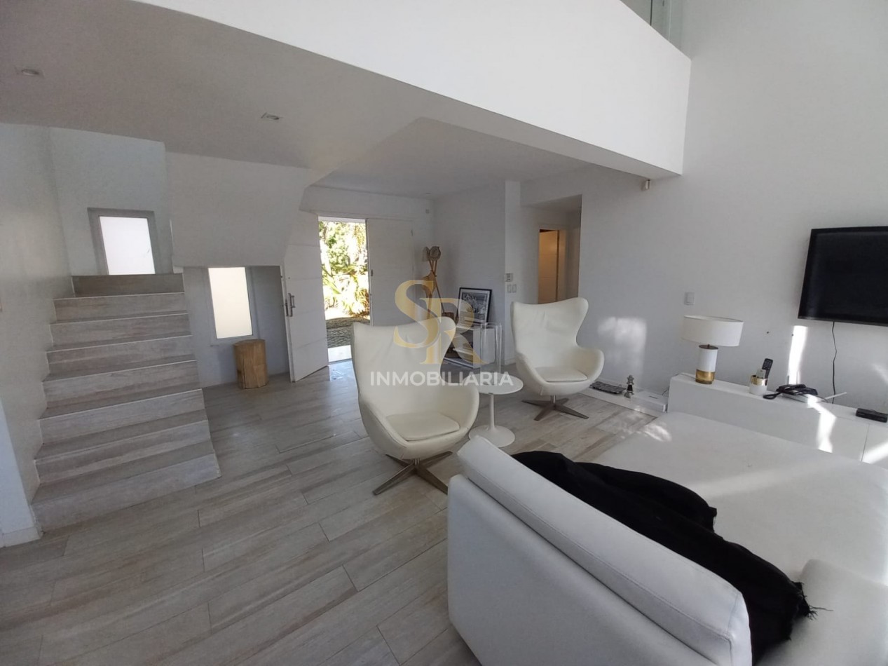 CASA EN VENTA 4 AMBIENTES ALAMOS PINAMAR