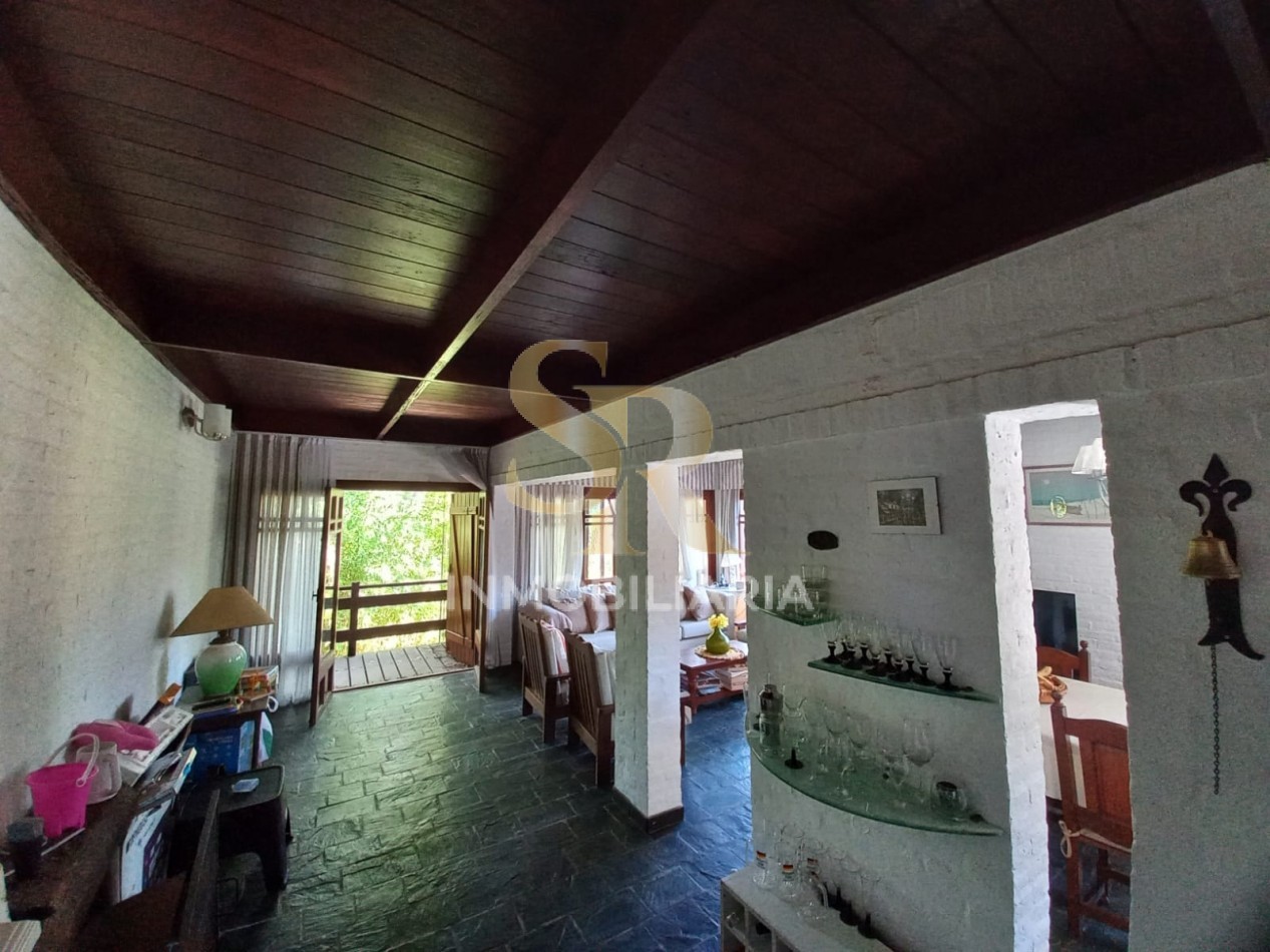 IMPONENTE CASA EN VENTA FRENTE AL GOLF PINAMAR