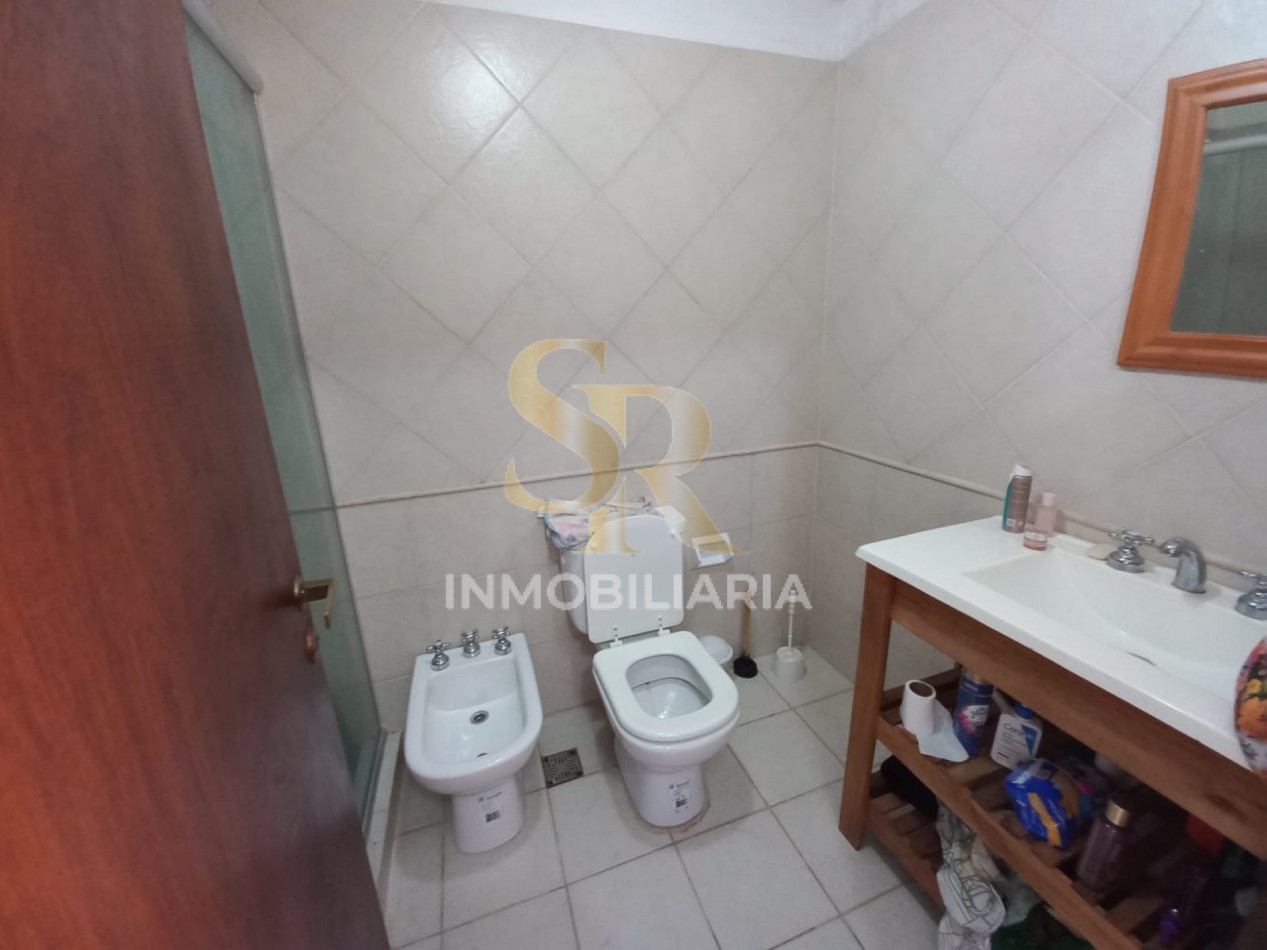 IMPONENTE CASA EN VENTA FRENTE AL GOLF PINAMAR