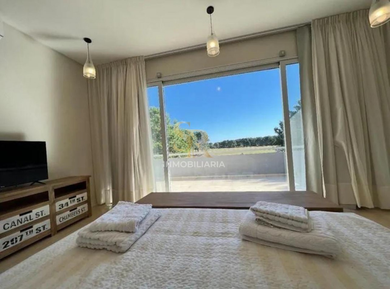 CASA EN VENTA LA HERRADURA PINAMAR