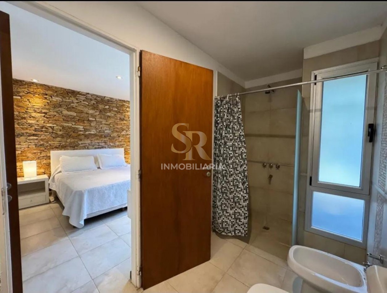 CASA EN VENTA 5 AMBIENTES PINAMAR