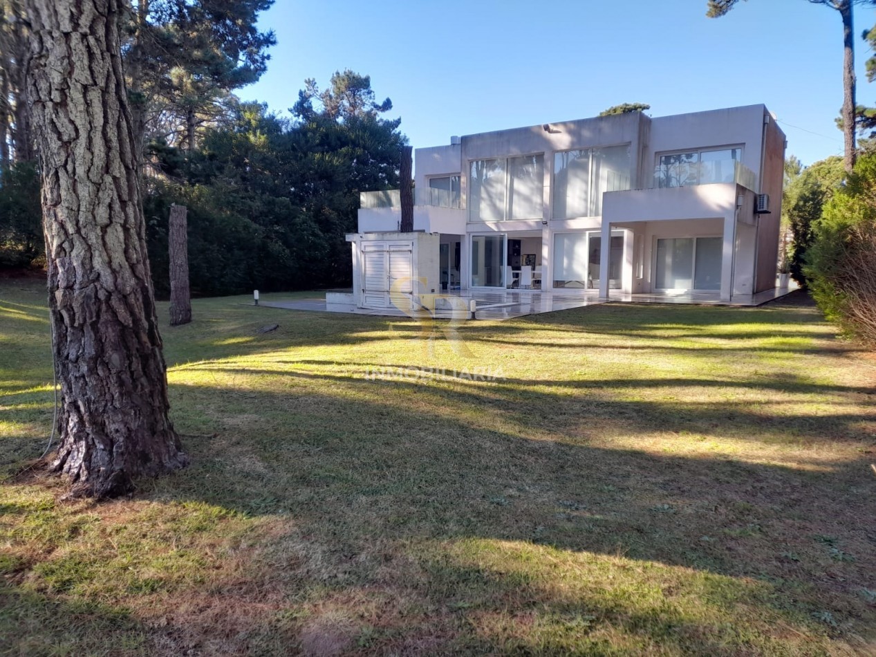 CASA EN VENTA 4 AMBIENTES ALAMOS PINAMAR