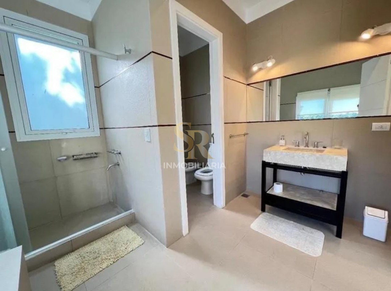 CASA EN VENTA LA HERRADURA PINAMAR