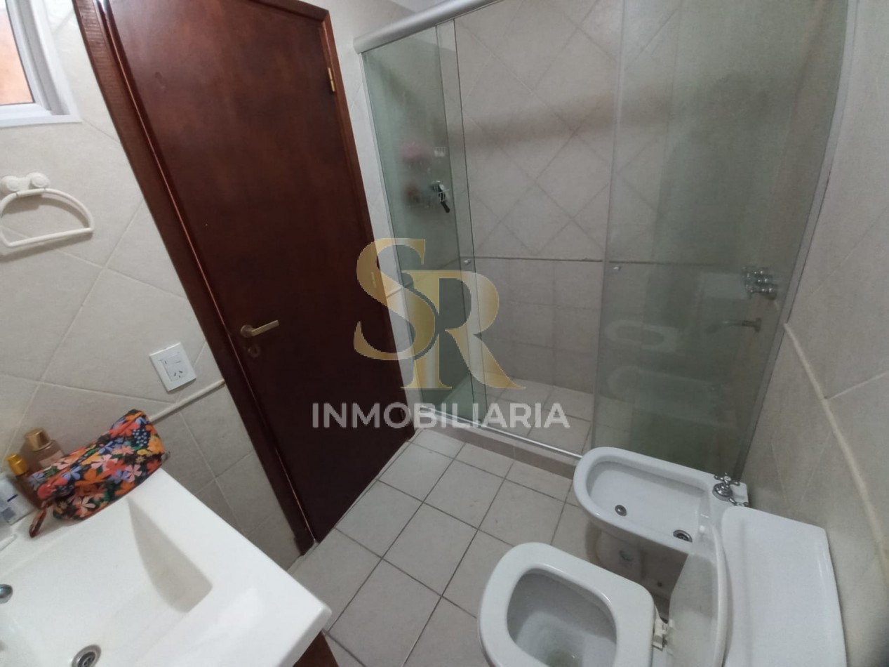 IMPONENTE CASA EN VENTA FRENTE AL GOLF PINAMAR