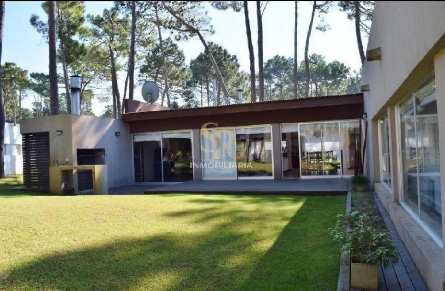 CASA EN VENTA 5 AMBIENTES PINAMAR