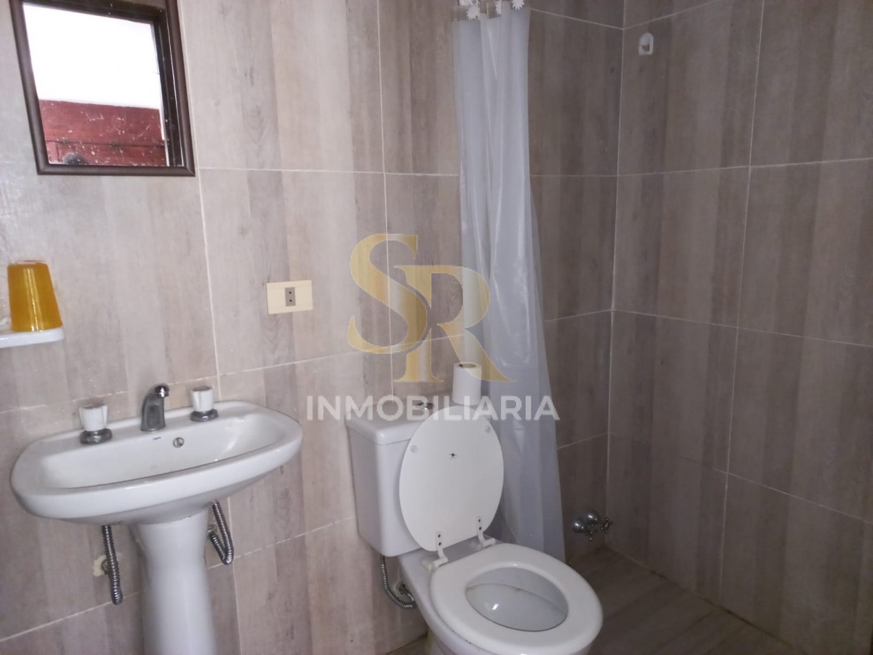 IMPONENTE CASA EN VENTA FRENTE AL GOLF PINAMAR