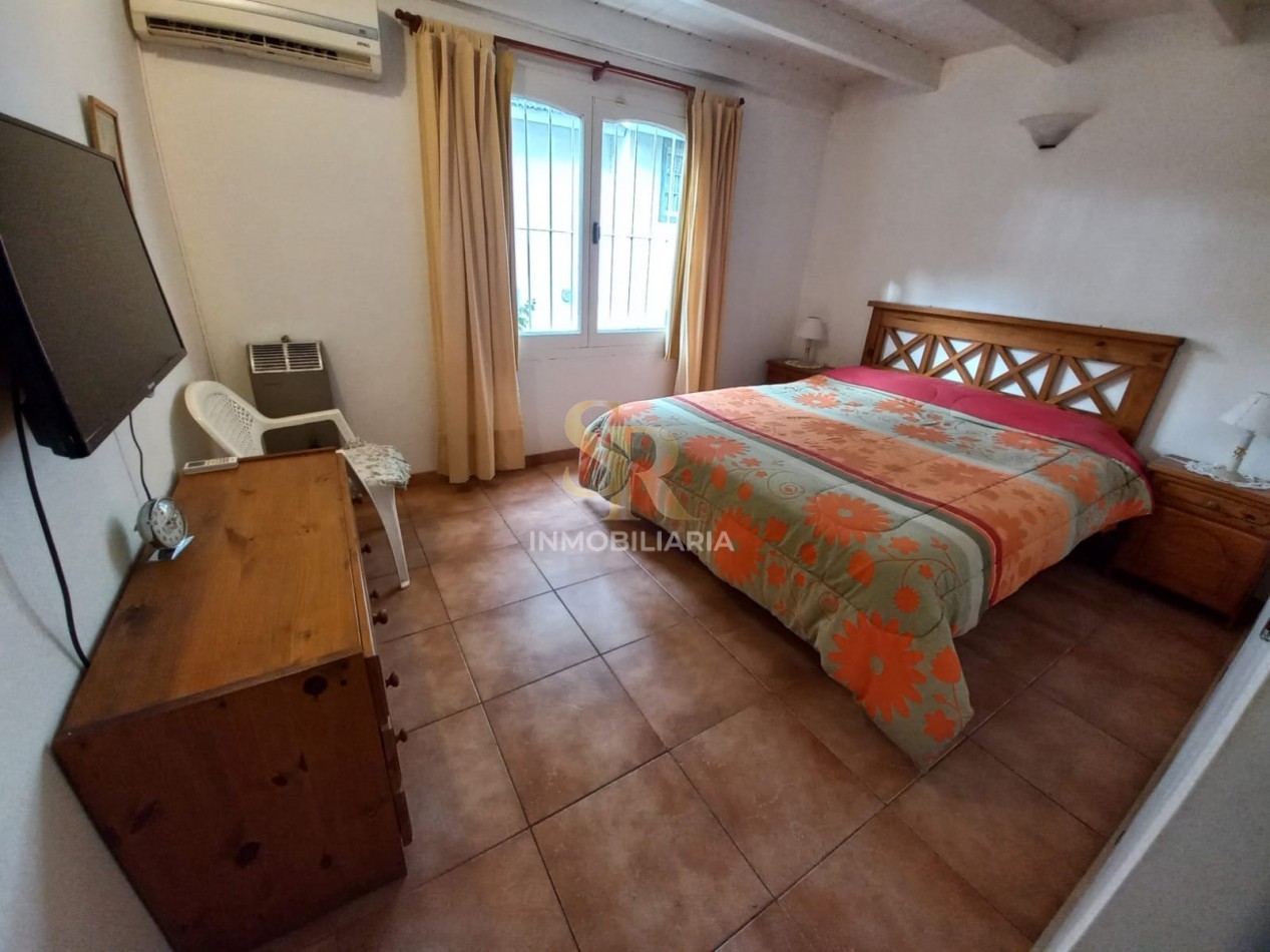 CASA EN VENTA 5 AMBIENTES BARRIO LASALLE