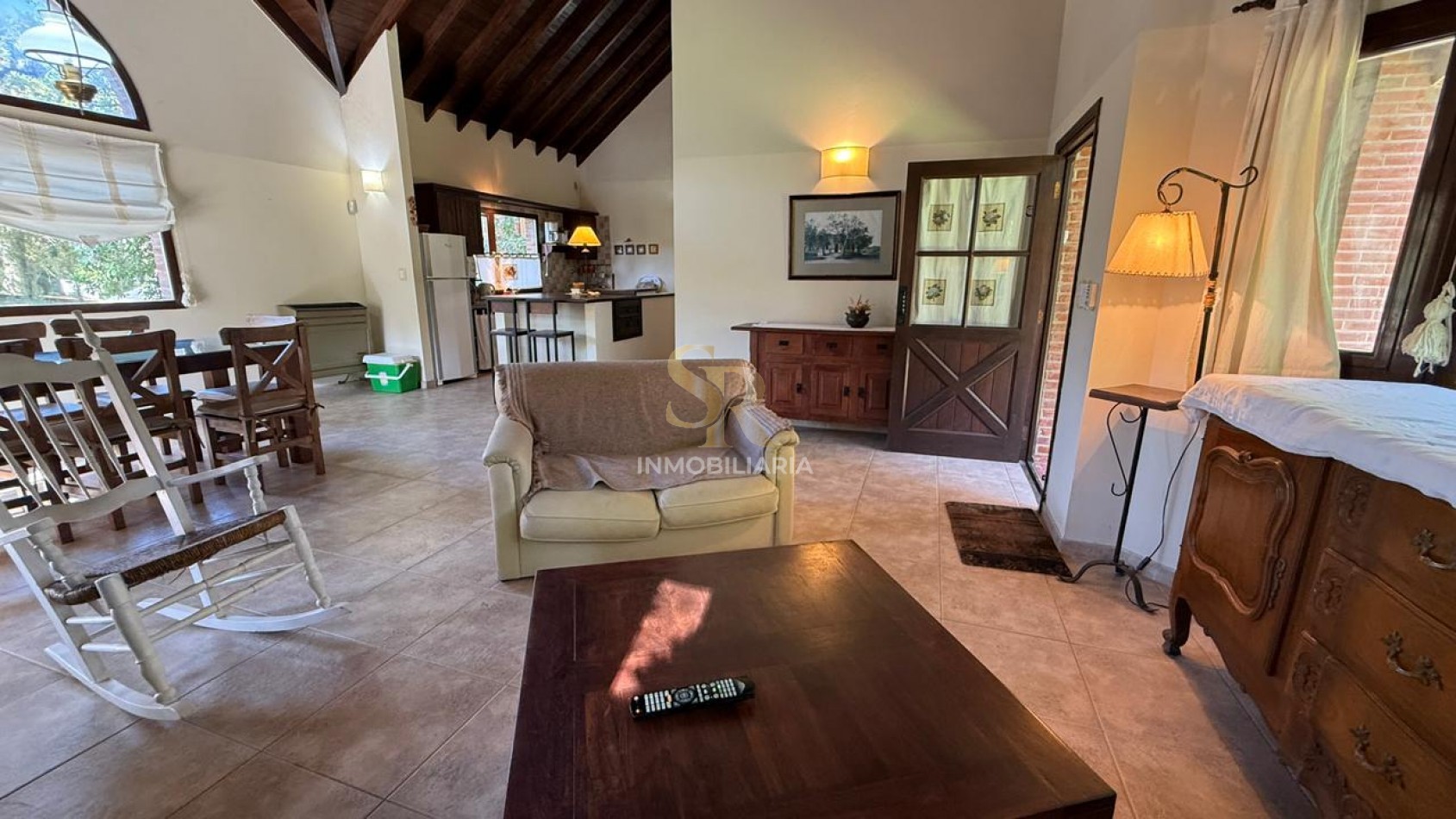 CASA EN VENTA DE 5 AMB BARRIO LASALLE PINAMAR