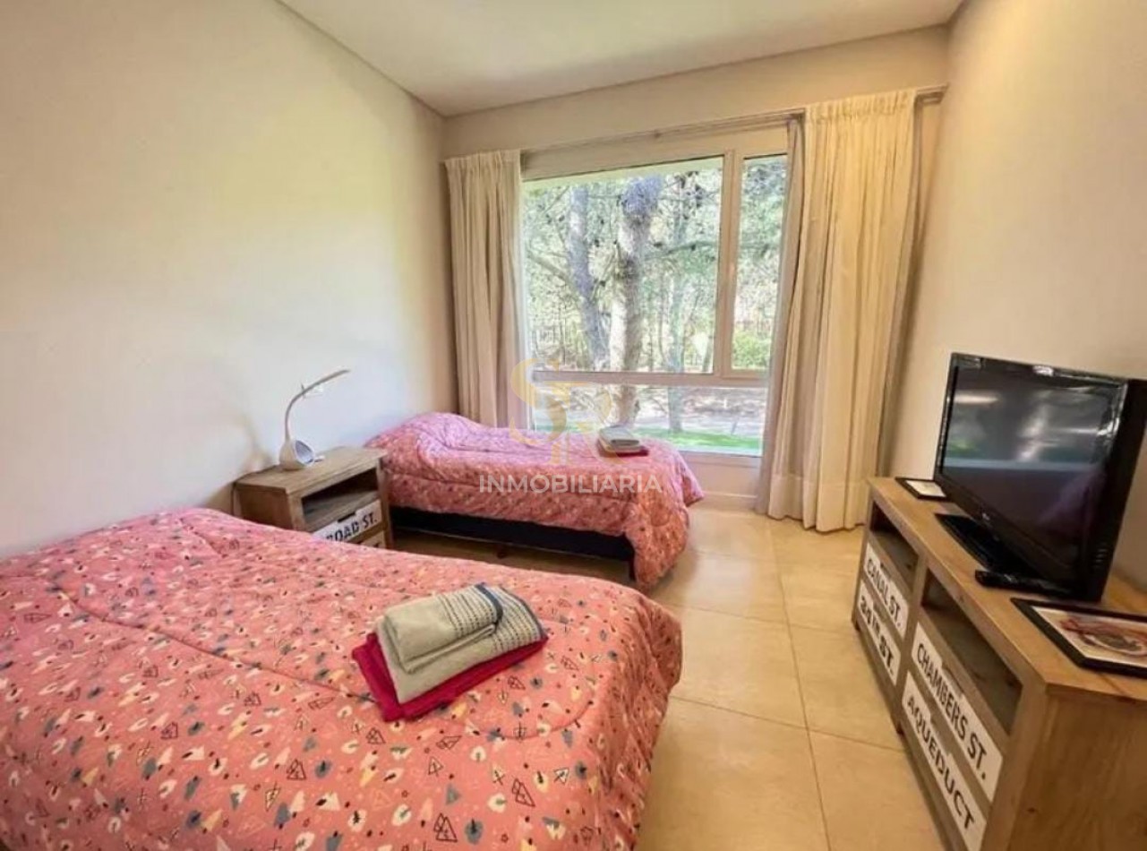 CASA EN VENTA LA HERRADURA PINAMAR