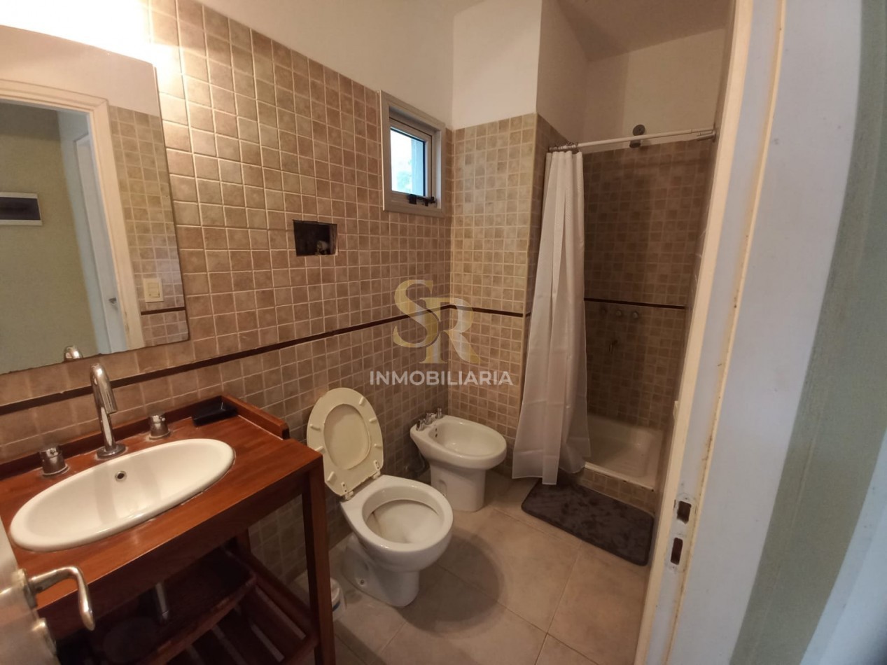 MODERNA CASA EN VENTA EN PINAMAR NORTE