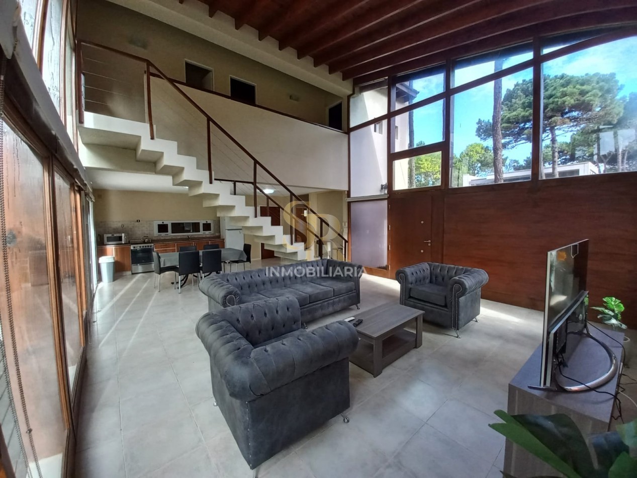MODERNA CASA EN VENTA EN PINAMAR NORTE
