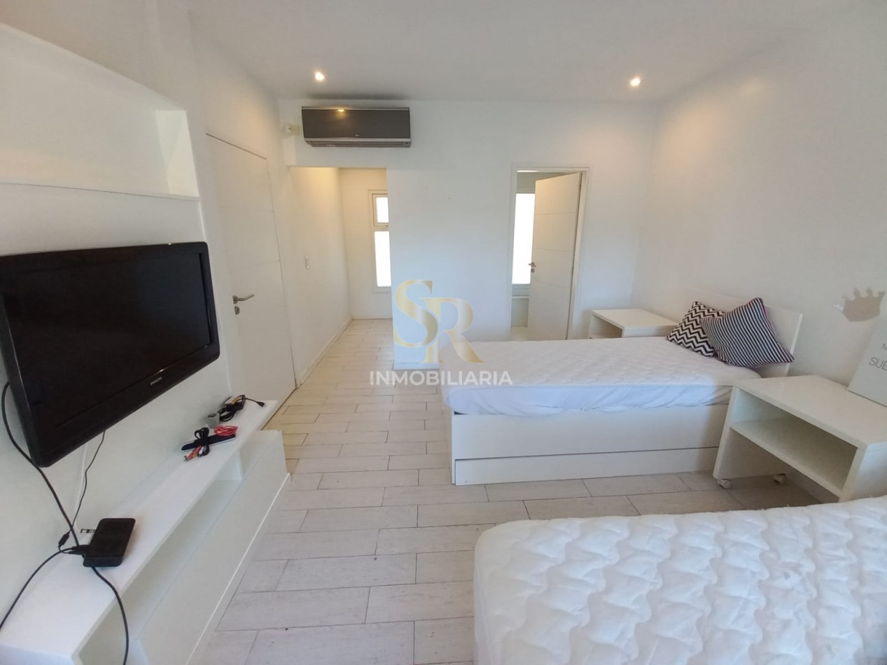 CASA EN VENTA 4 AMBIENTES ALAMOS PINAMAR