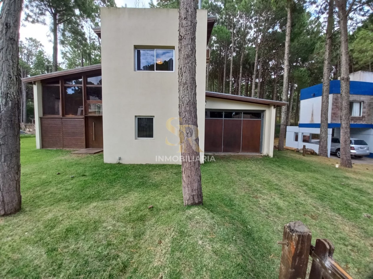 MODERNA CASA EN VENTA EN PINAMAR NORTE