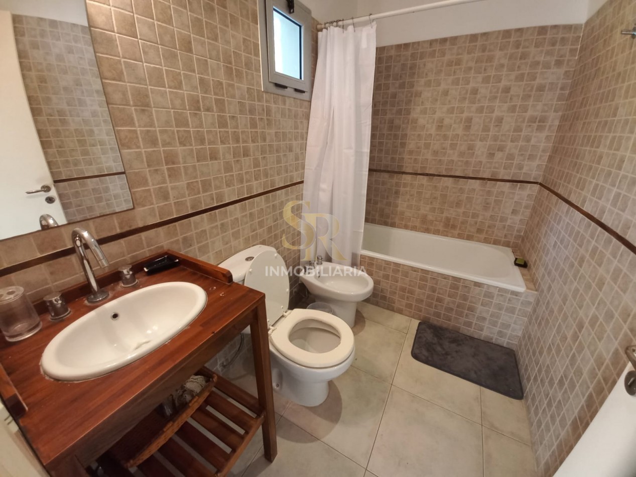 MODERNA CASA EN VENTA EN PINAMAR NORTE