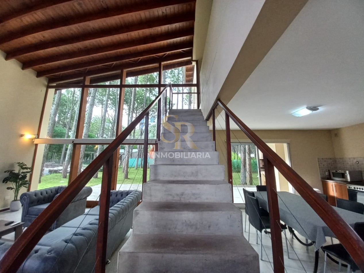MODERNA CASA EN VENTA EN PINAMAR NORTE
