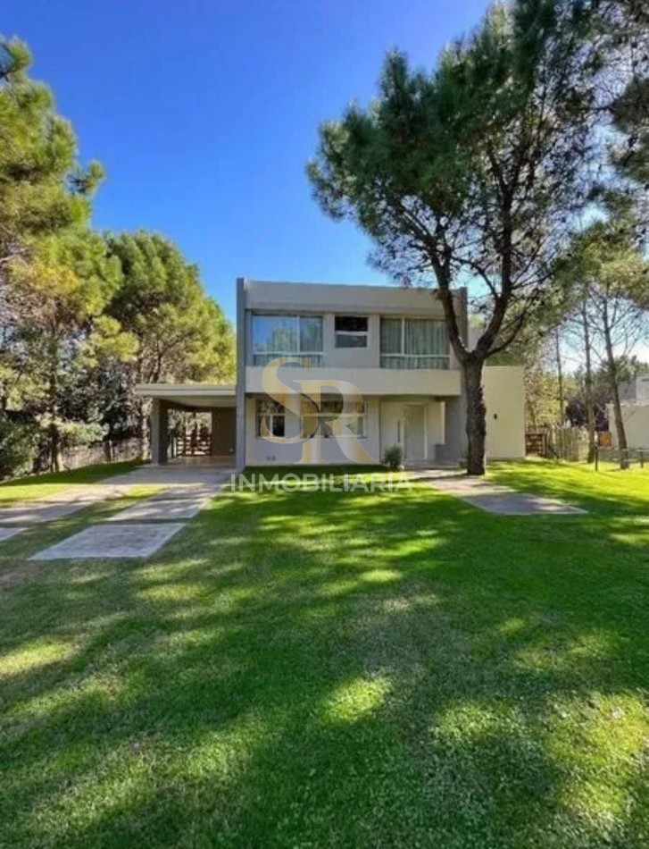 CASA EN VENTA LA HERRADURA PINAMAR