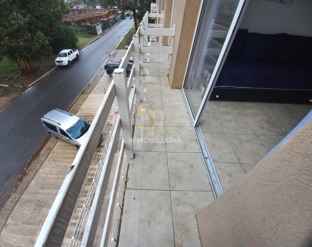 DEPARTAMENTO EN VENTA PINAMAR ZONA CENTRO CON PILETA