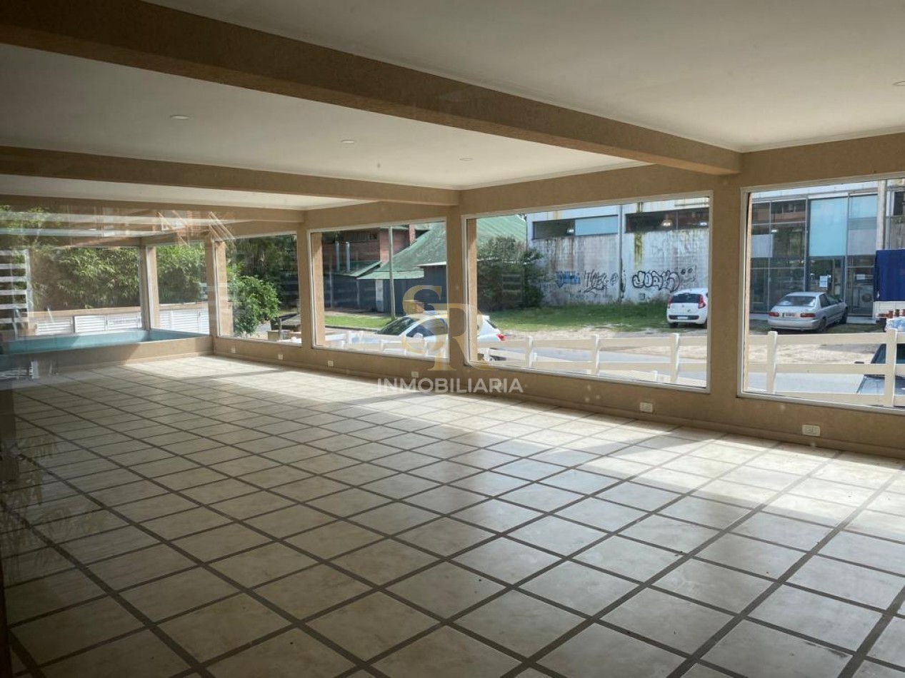 DEPARTAMENTO EN VENTA PINAMAR ZONA CENTRO CON PILETA