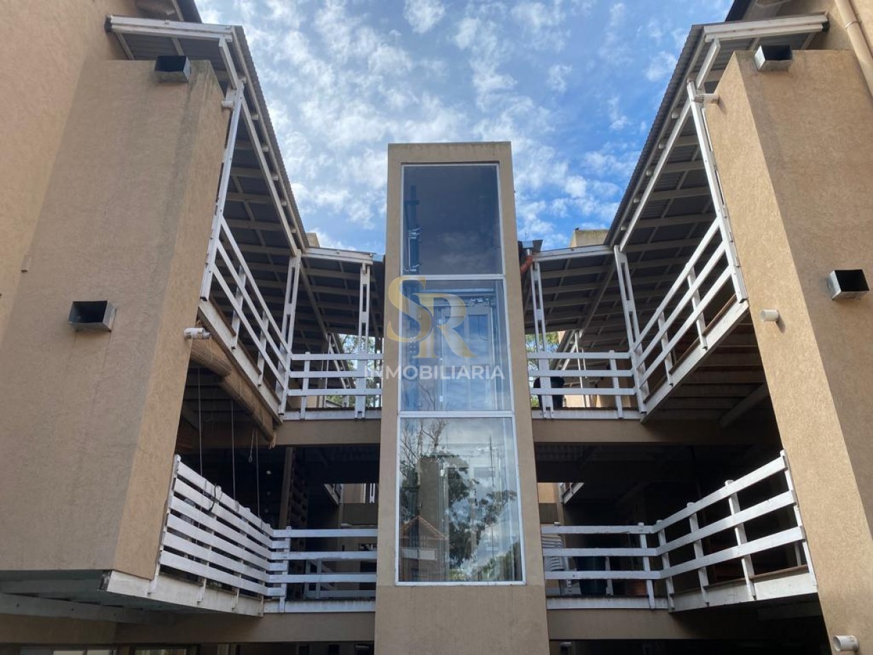 DEPARTAMENTO EN VENTA PINAMAR ZONA CENTRO CON PILETA